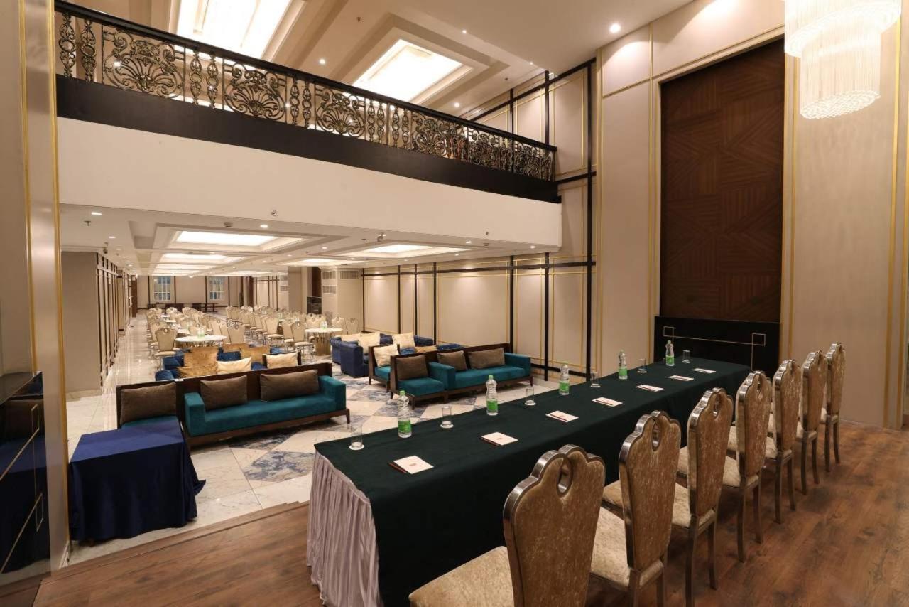 Tivoli Grand Resort Delhi  Exterior foto